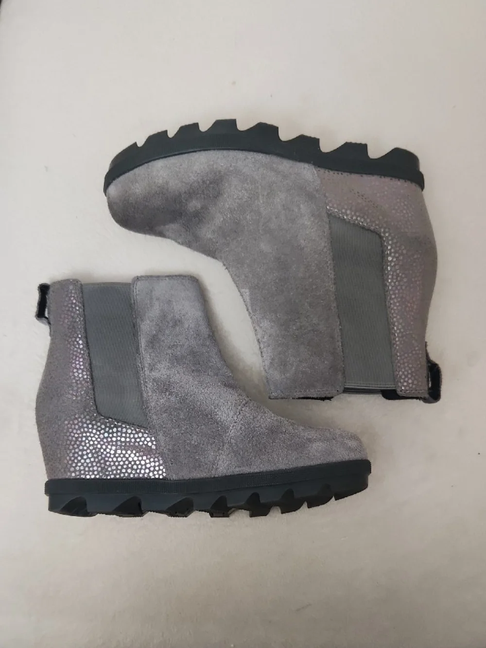 Sorel Youth Girls Joan Of Arctic Gray Suede Chelsea Pull On Ankle Boots Sz 2